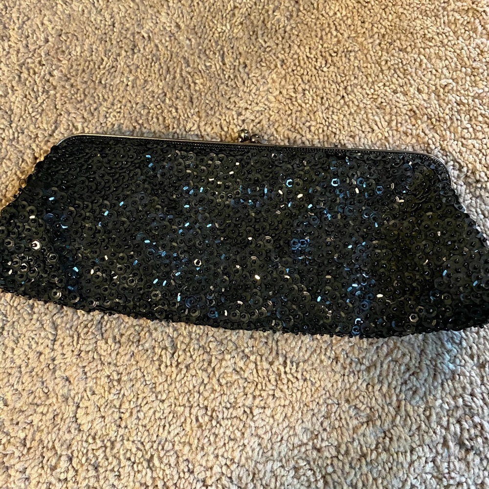 Black sequins clutch